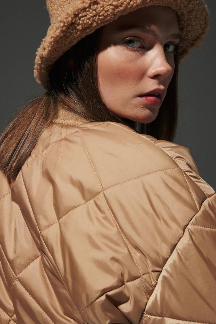 Polyester Fabric Ribbed Collar Diamond Pattern Short Bomber Coat