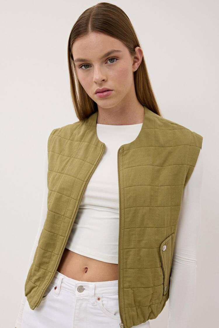 Women's Snap Detail Zipper Patterned Vest