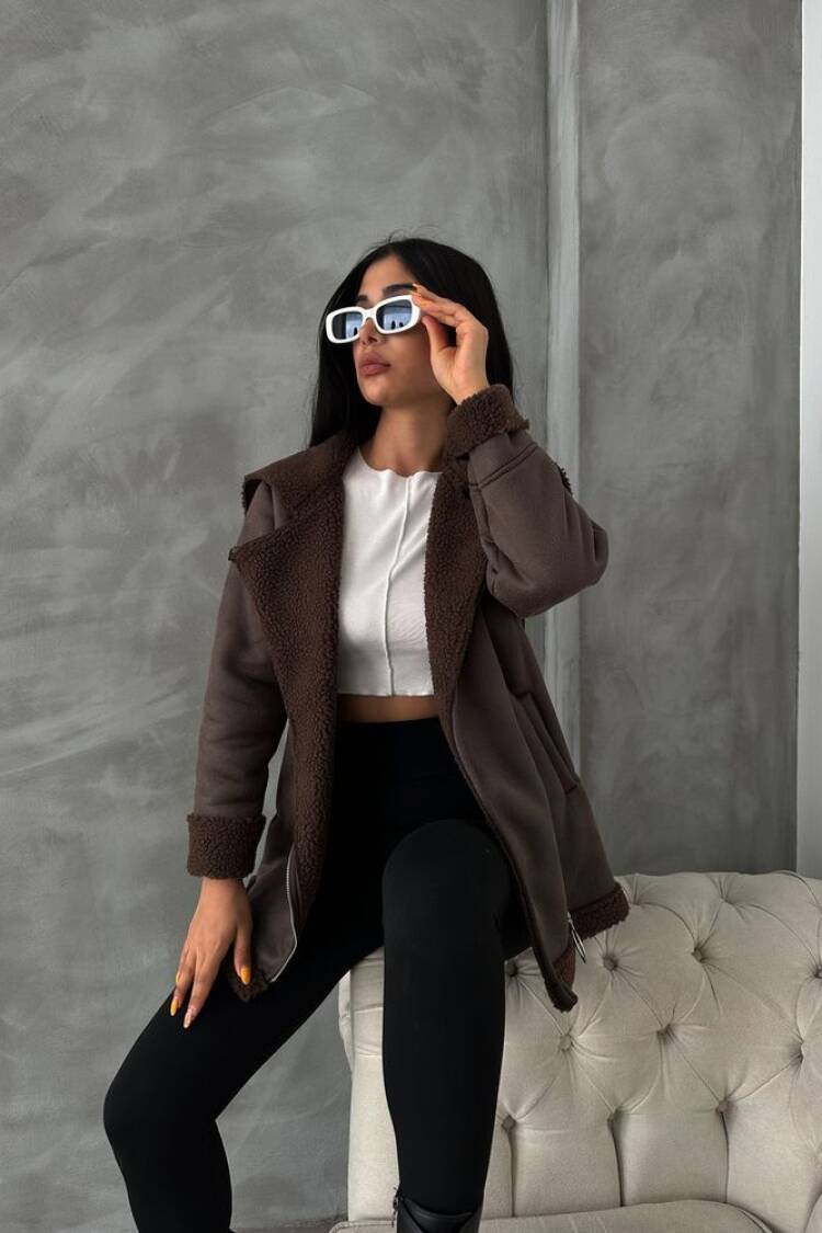 Zippered Leather Coat With Fur Collar