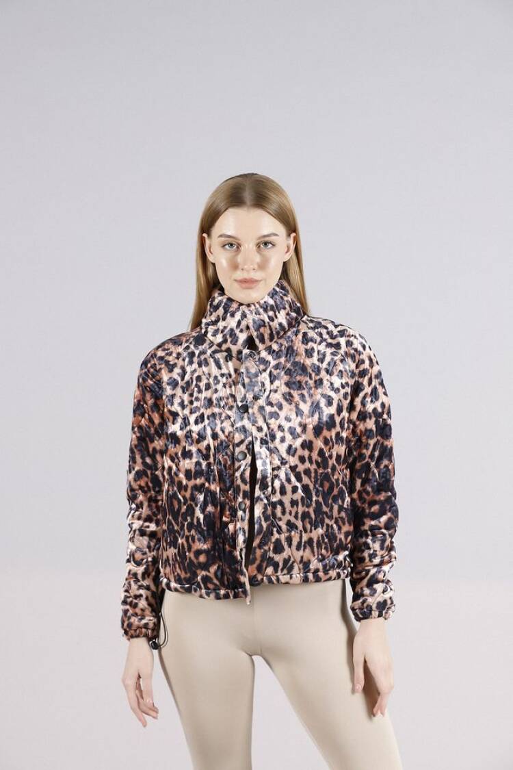 Snap-On Collar Coat - Leopard