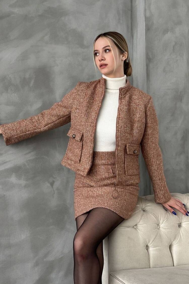 DarkZippered Bowl Coat