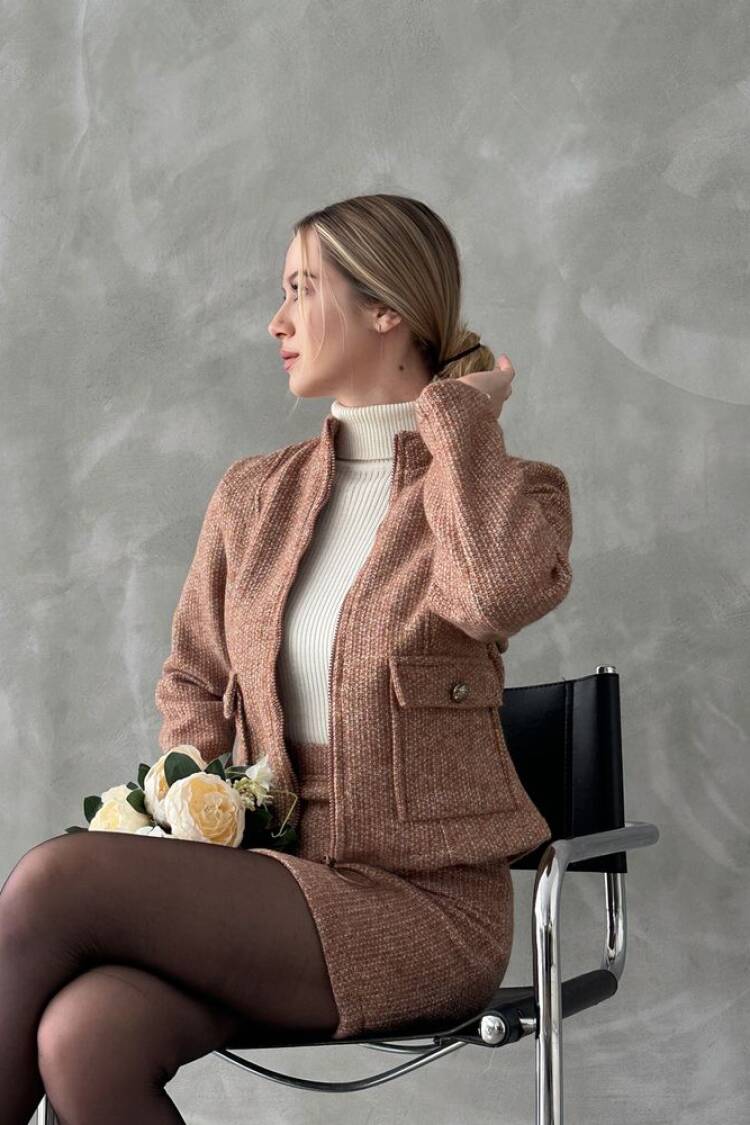 DarkZippered Bowl Coat