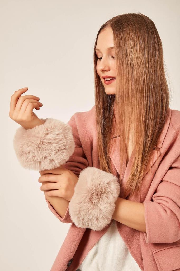 Fur Sleeve