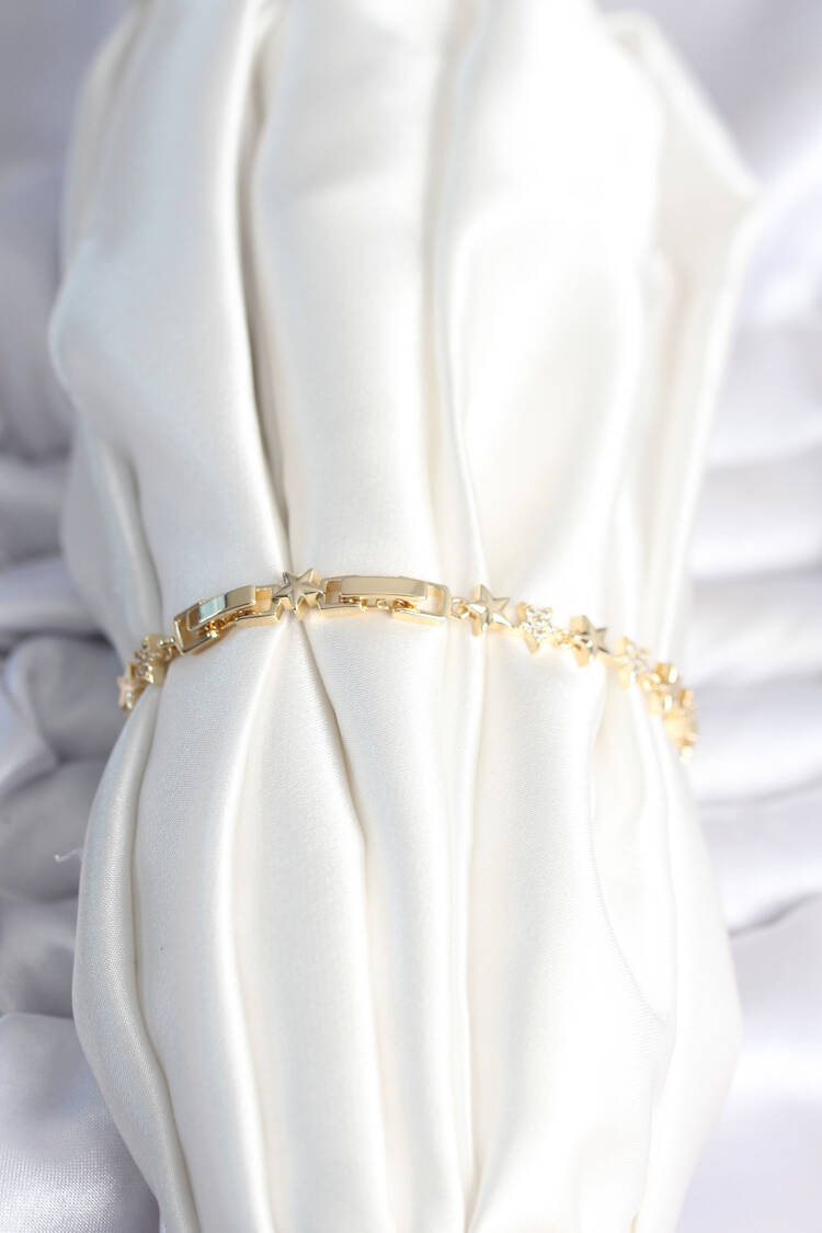 Brass Gold Color Star Pattern Women's Bracelet